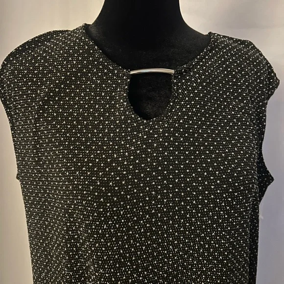 Elegant Black Polka Dot Dress - Picture 3 of 6